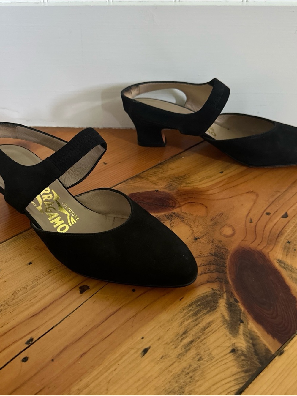 Salvatore Ferragamo Vintage Women's Size 6.5 Black Slingback Pumps Heels Italy